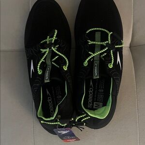 Speedo Men's Black and Neon Green Athletic Shoes